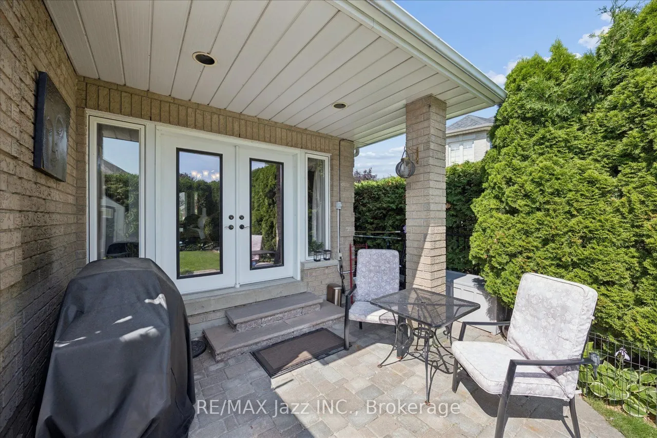 140 Taylorwood Court — photo 40