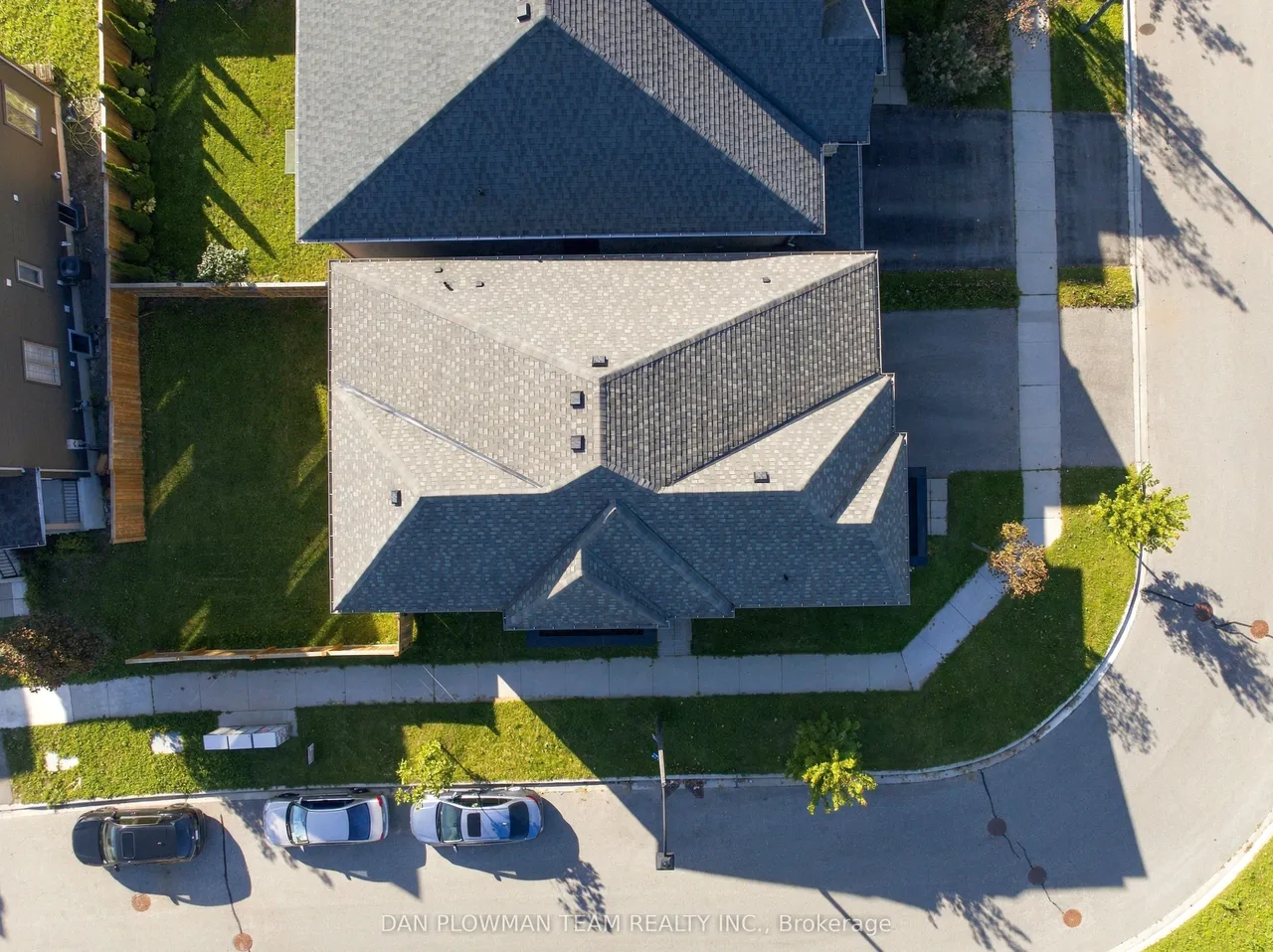 2560 Bandsman Crescent — photo 47