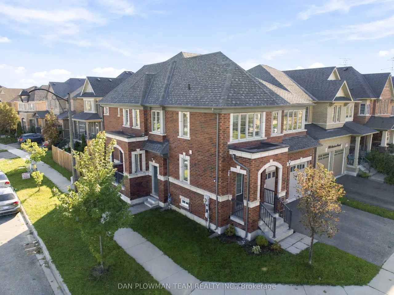 2560 Bandsman Crescent — photo 3