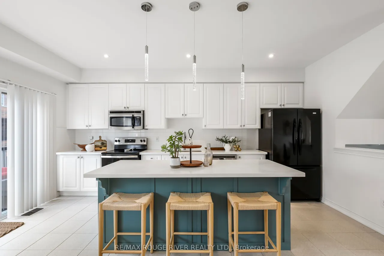 17 Devineridge Avenue — photo 3