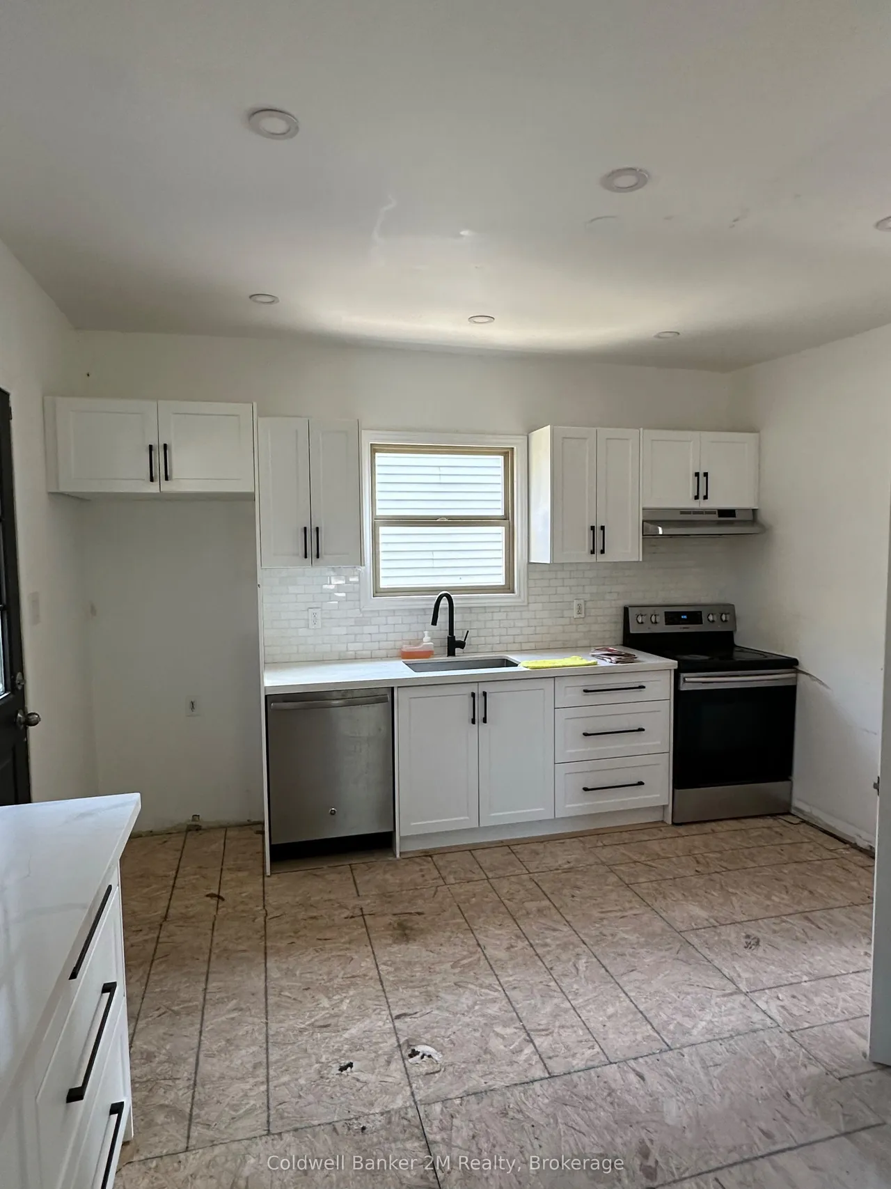 386 Pine Avenue — photo 3