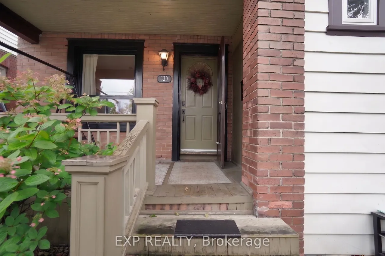 530 Victoria Park Avenue — photo 2