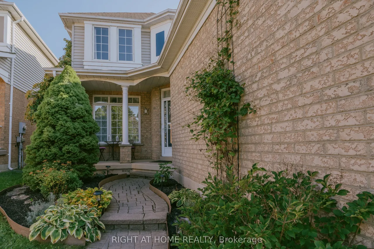 1014 Summitview Crescent — photo 3