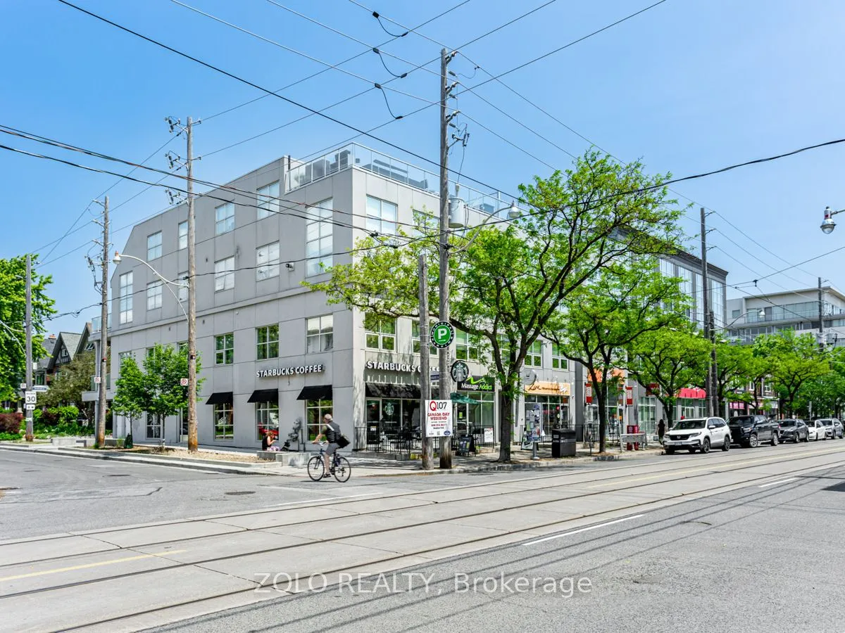 1842 Queen Street E