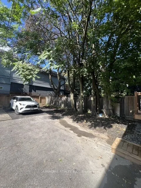 110 Bastedo Avenue — photo 36