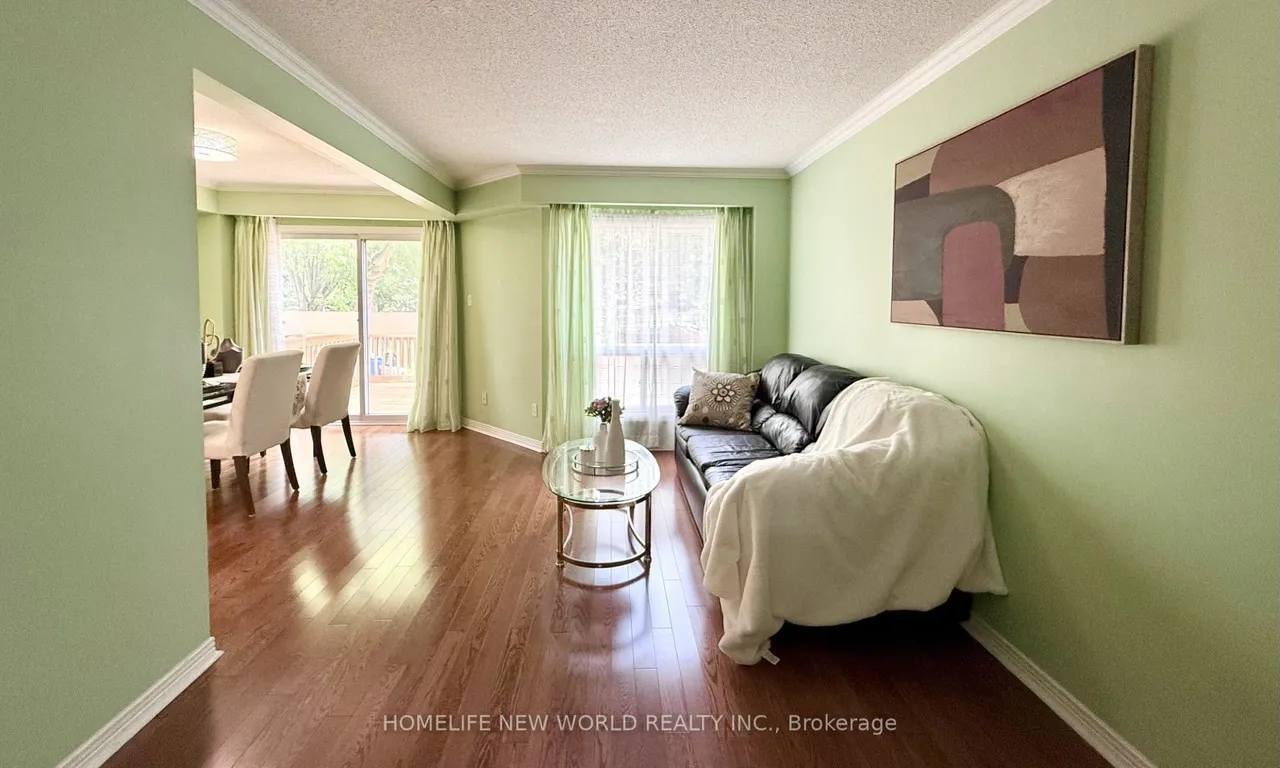 51 Lorna Rae Boulevard — photo 3