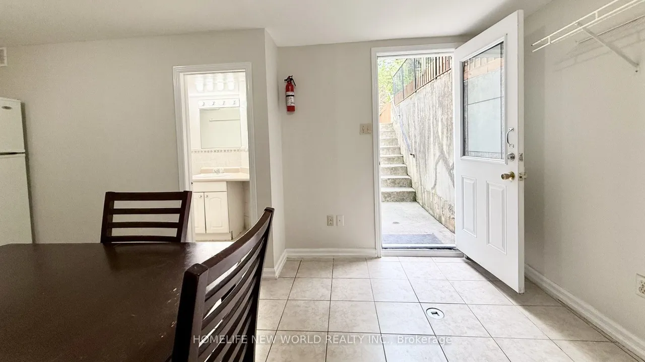 51 Lorna Rae Boulevard — photo 24