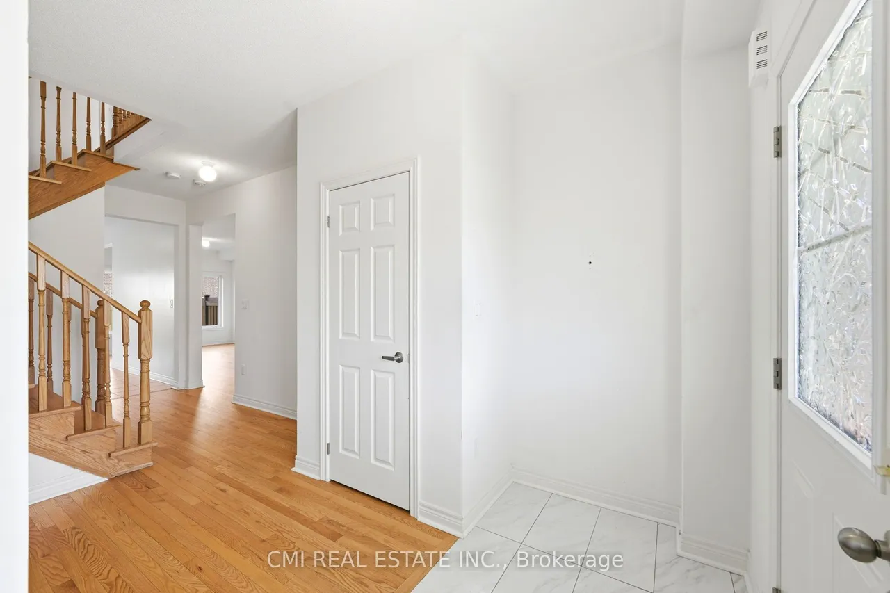 664 Fleetwood Drive — photo 3