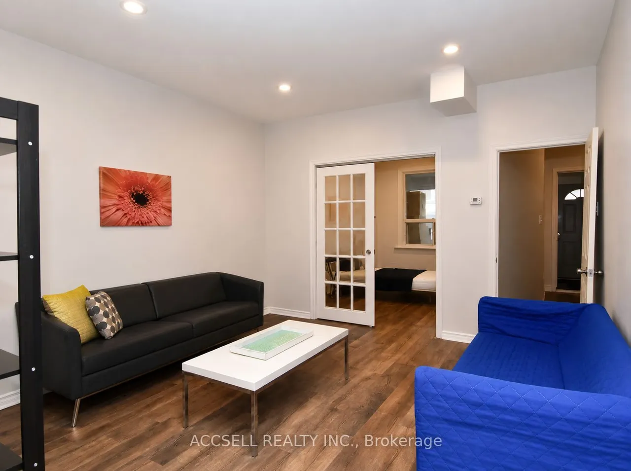 325 Greenwood Avenue — photo 3