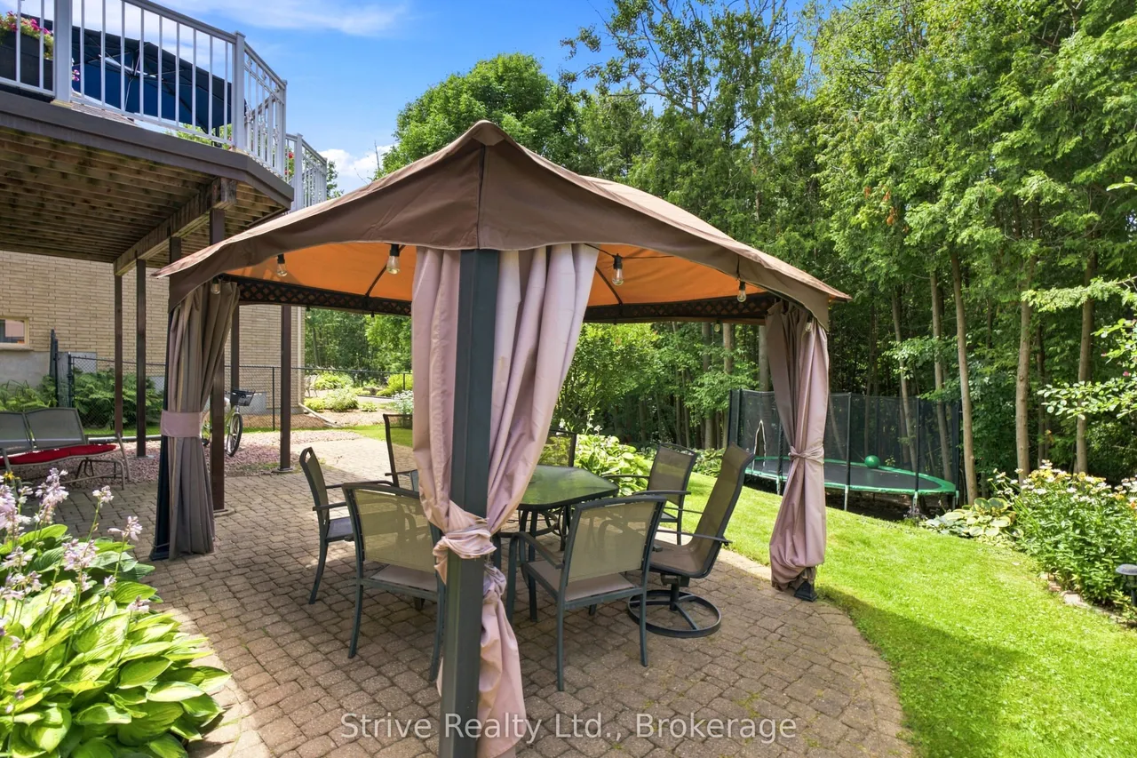 8 Rowland Court — photo 50