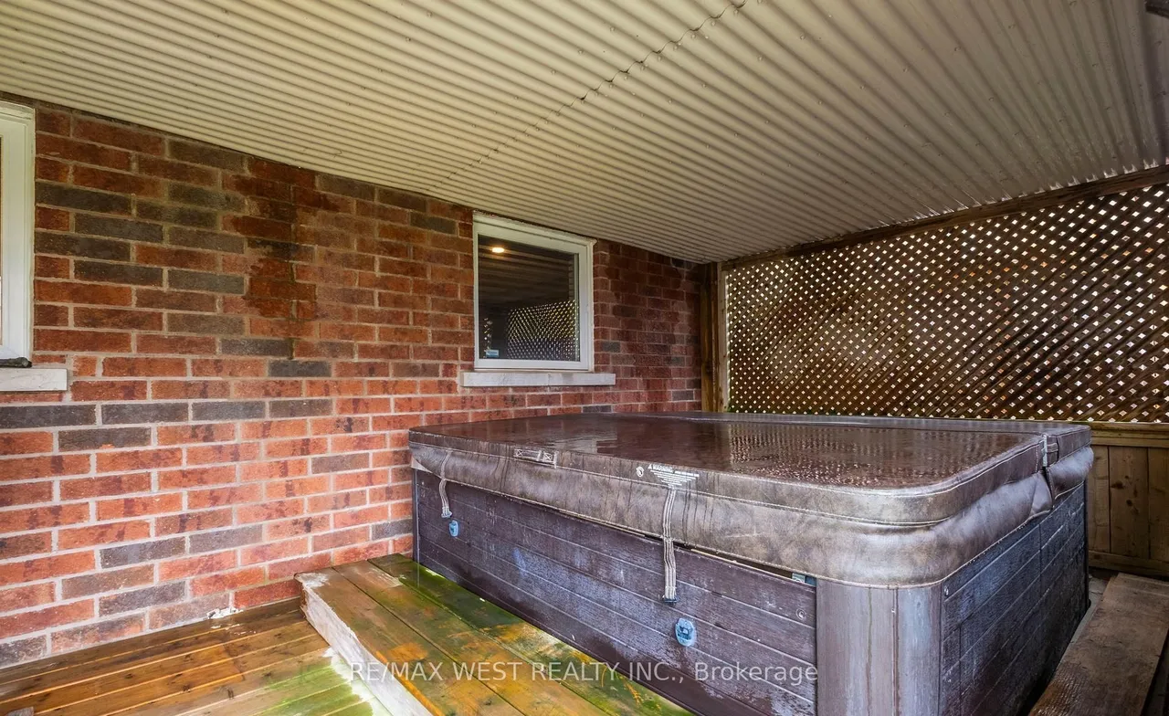 31 Buxton Lane — photo 50