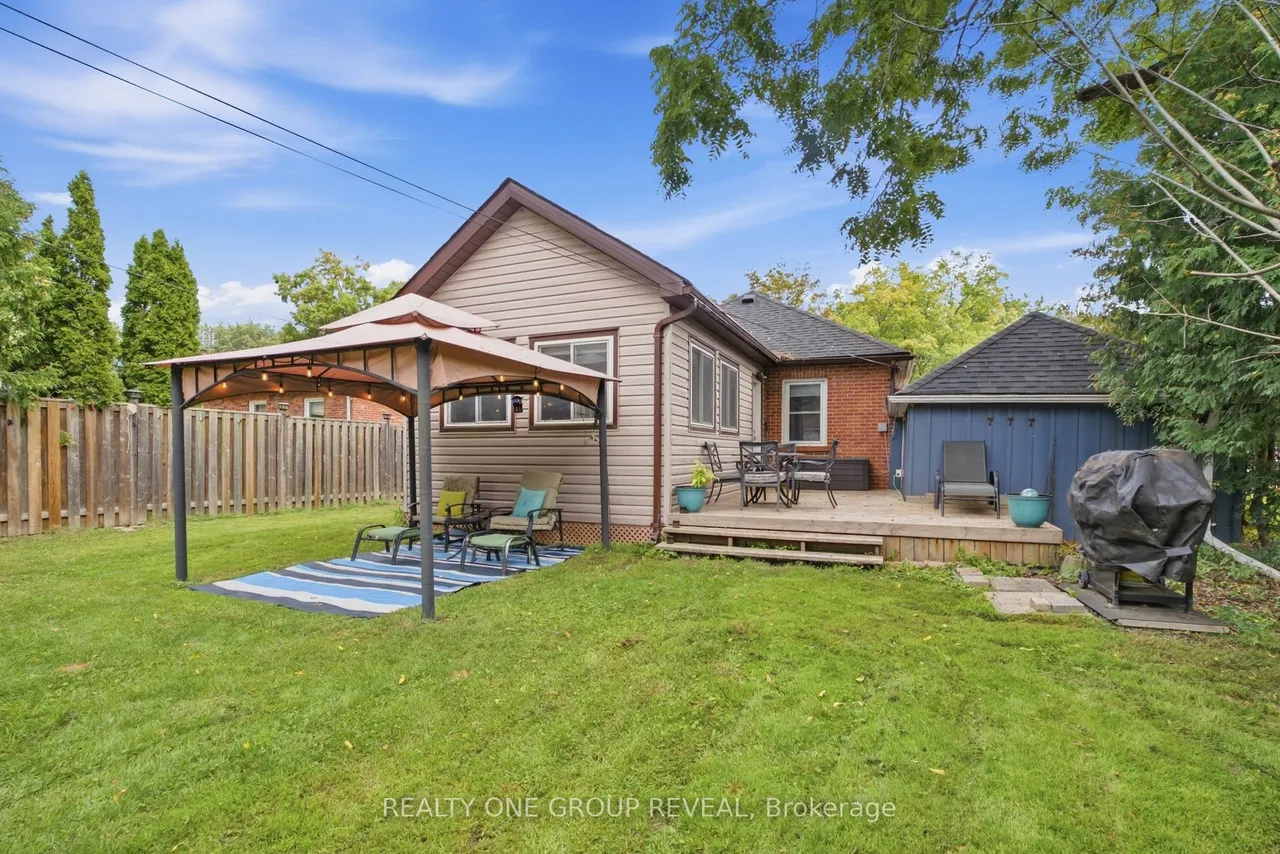 890 Grierson Street — photo 44