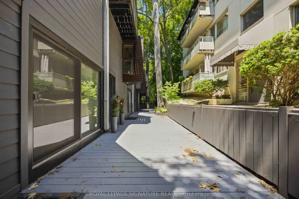 2366 Queen Street E — photo 2
