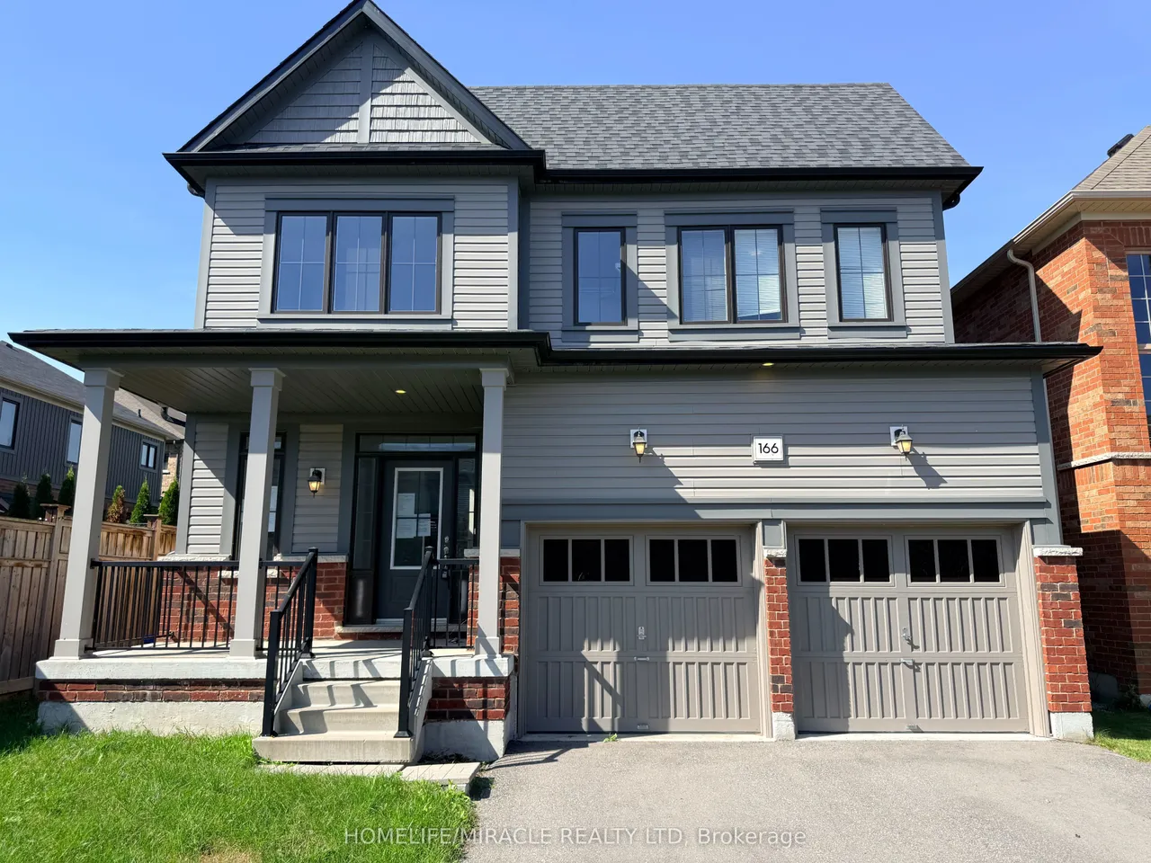 166 Crombie Street — photo 2