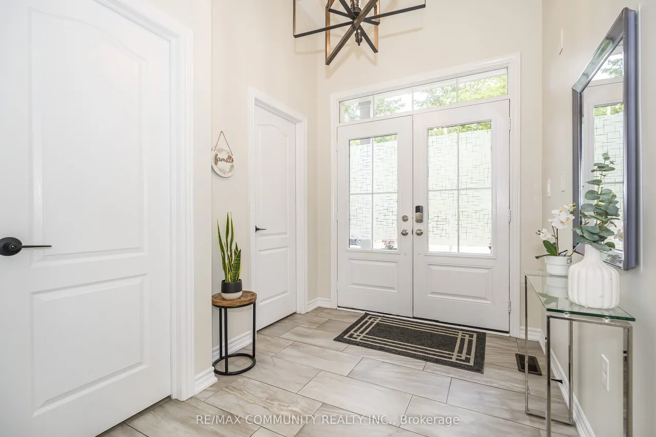 23 Holyrod Drive — photo 3