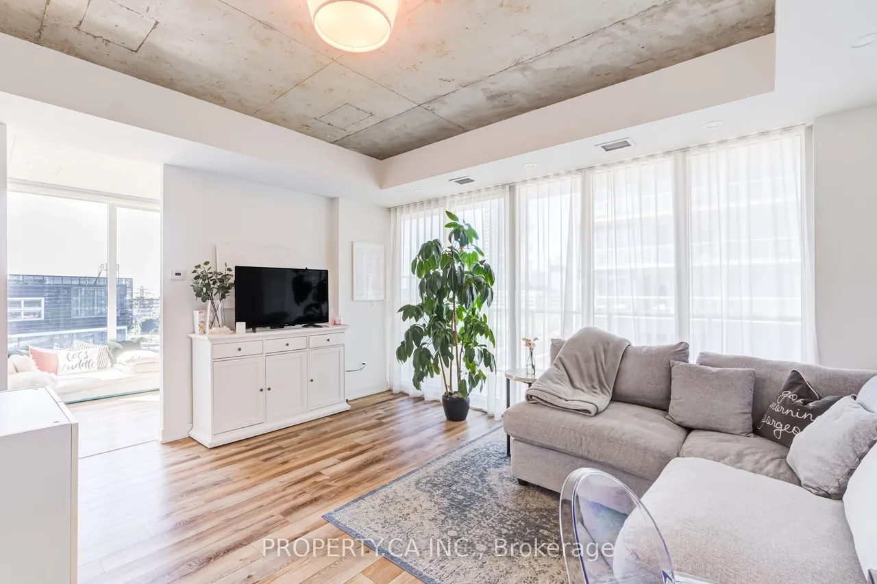 25 Baseball Place — photo 2