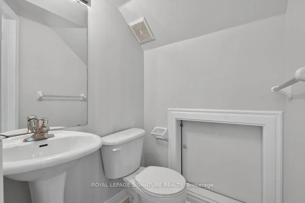 1755 Danforth Avenue — photo 38