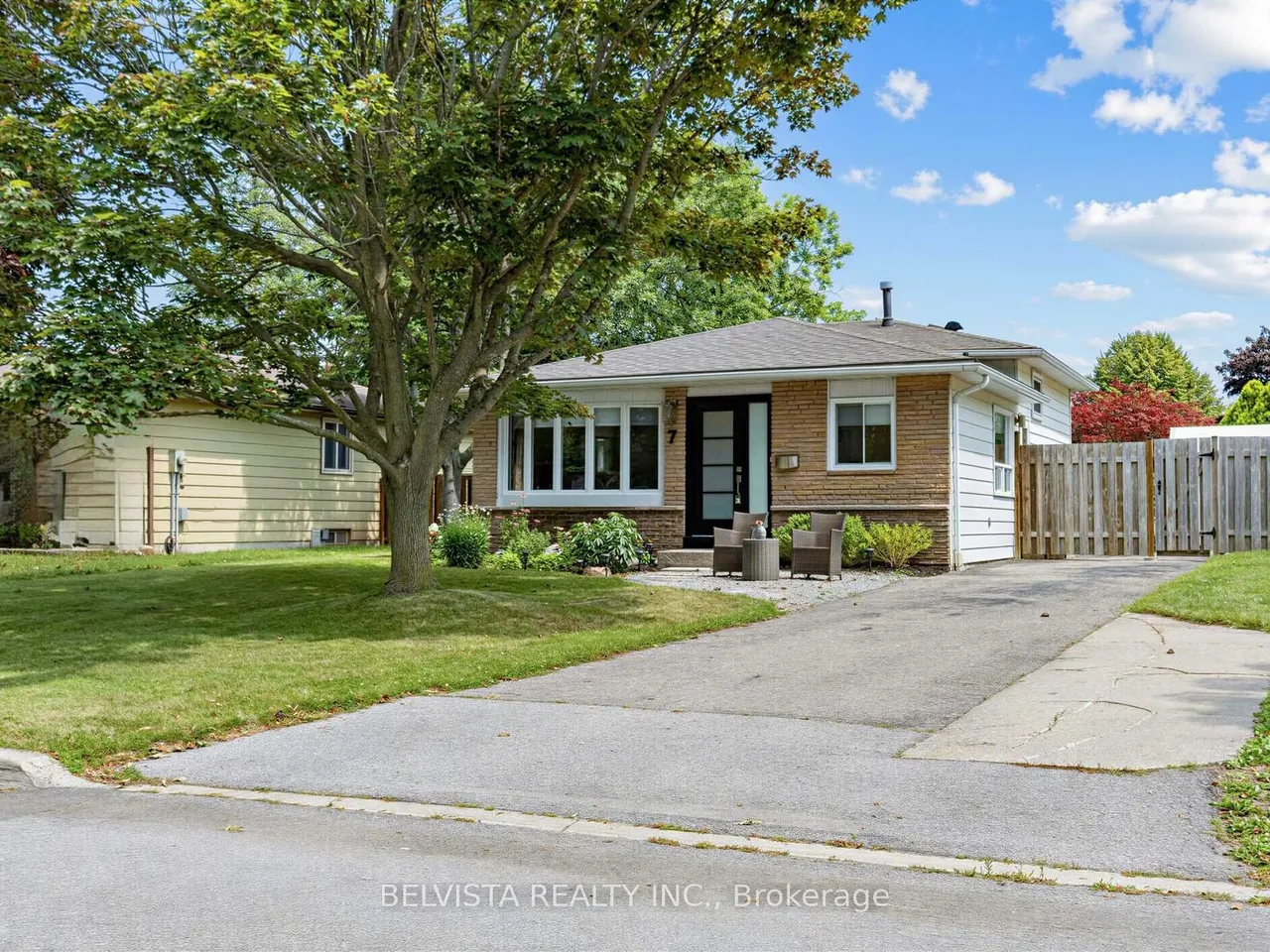 7 Agate Road