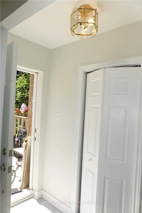 23-91 Muir Drive — photo 2