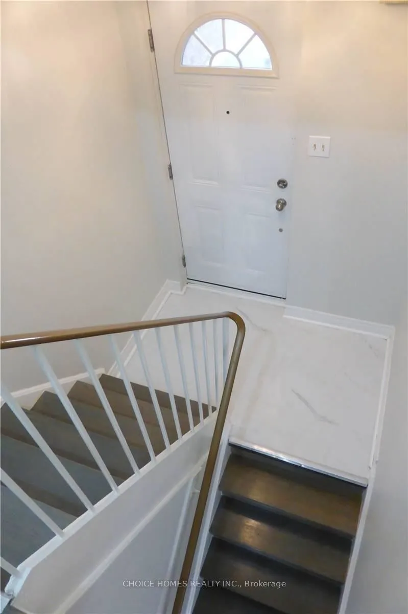 23-91 Muir Drive — photo 3
