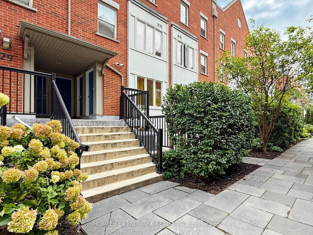 29 Frances Loring Lane — photo 42