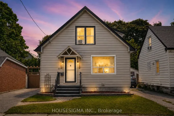 93 Brock Street W