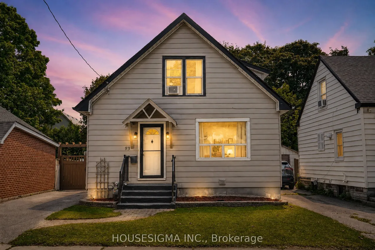 93 Brock Street W