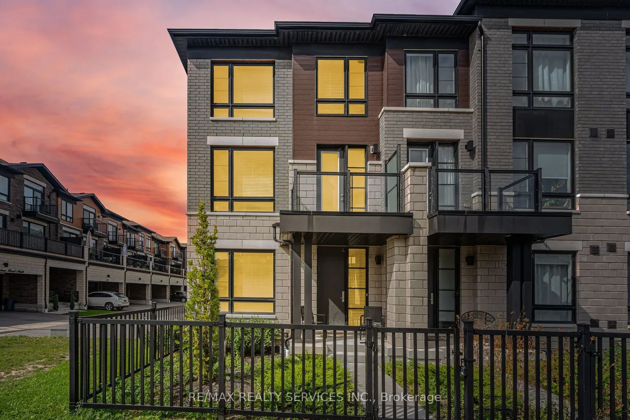 274 Carnwith Drive E