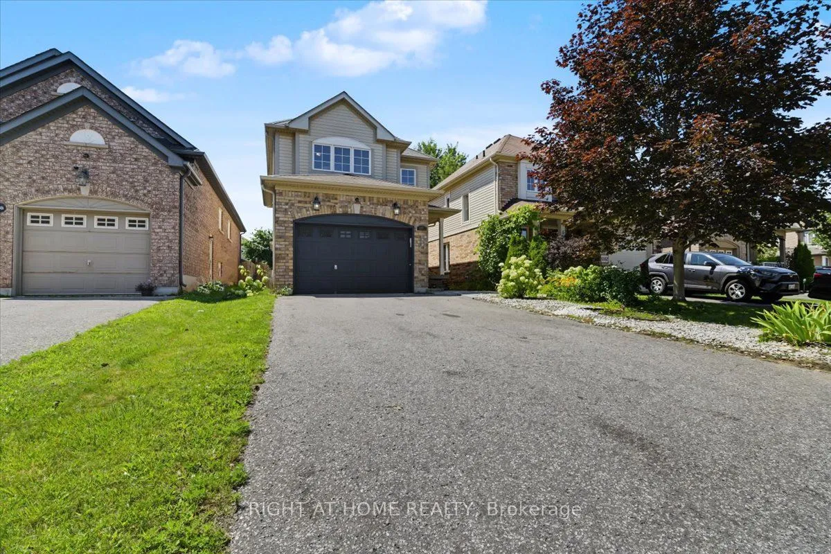 1350 Wadebridge Crescent — photo 3