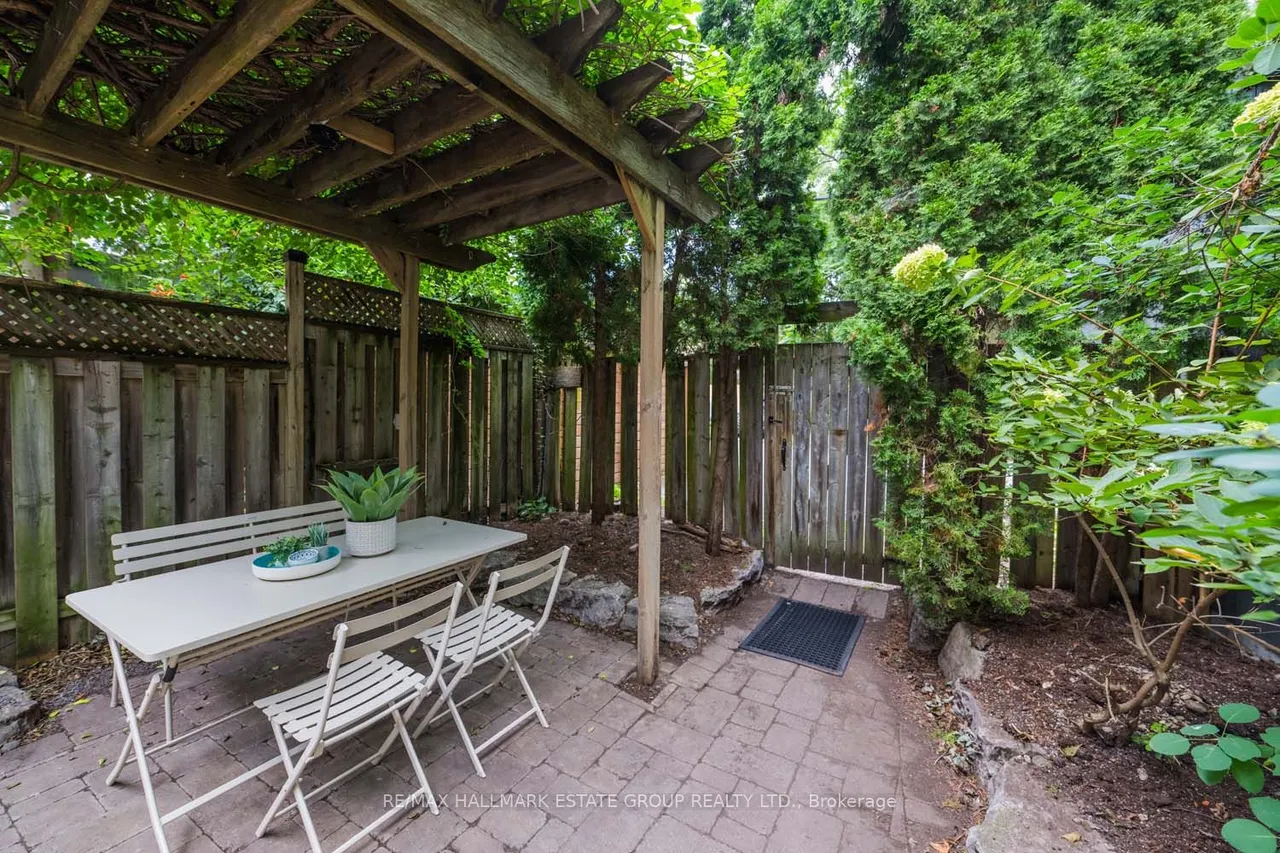 157 Heward Avenue — photo 49