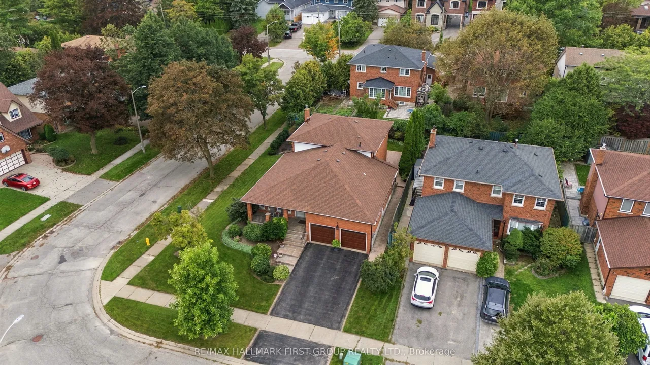 520 McLeod Crescent