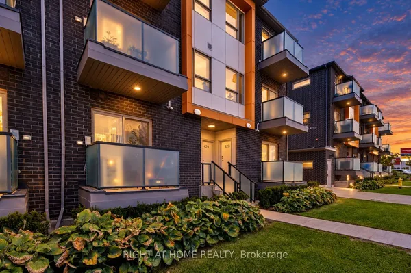 2789 Eglinton Avenue E