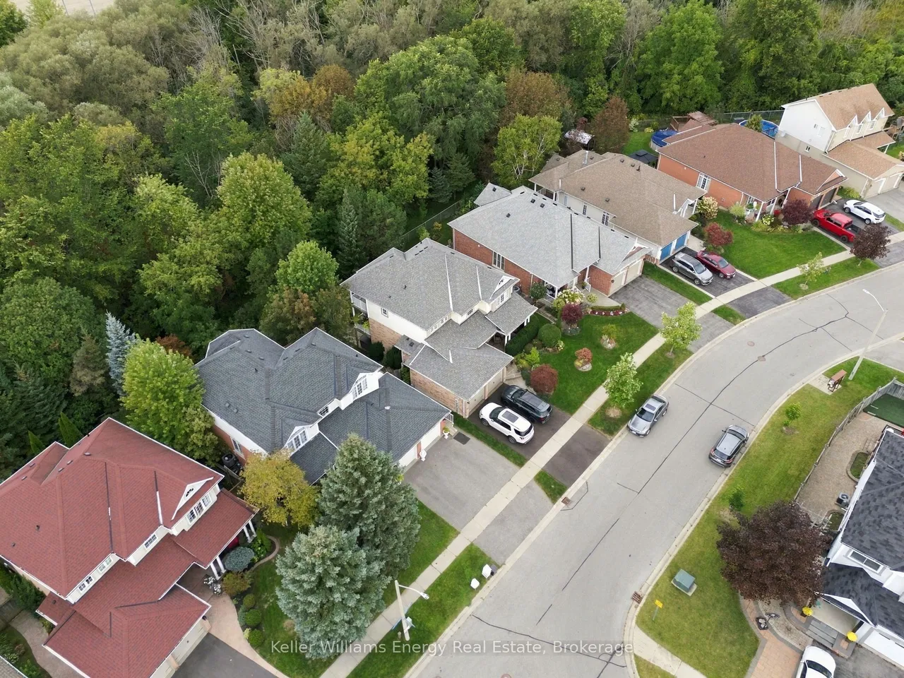 990 Glenbourne Drive — photo 48