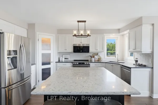 152 Sheridan Street — photo 2