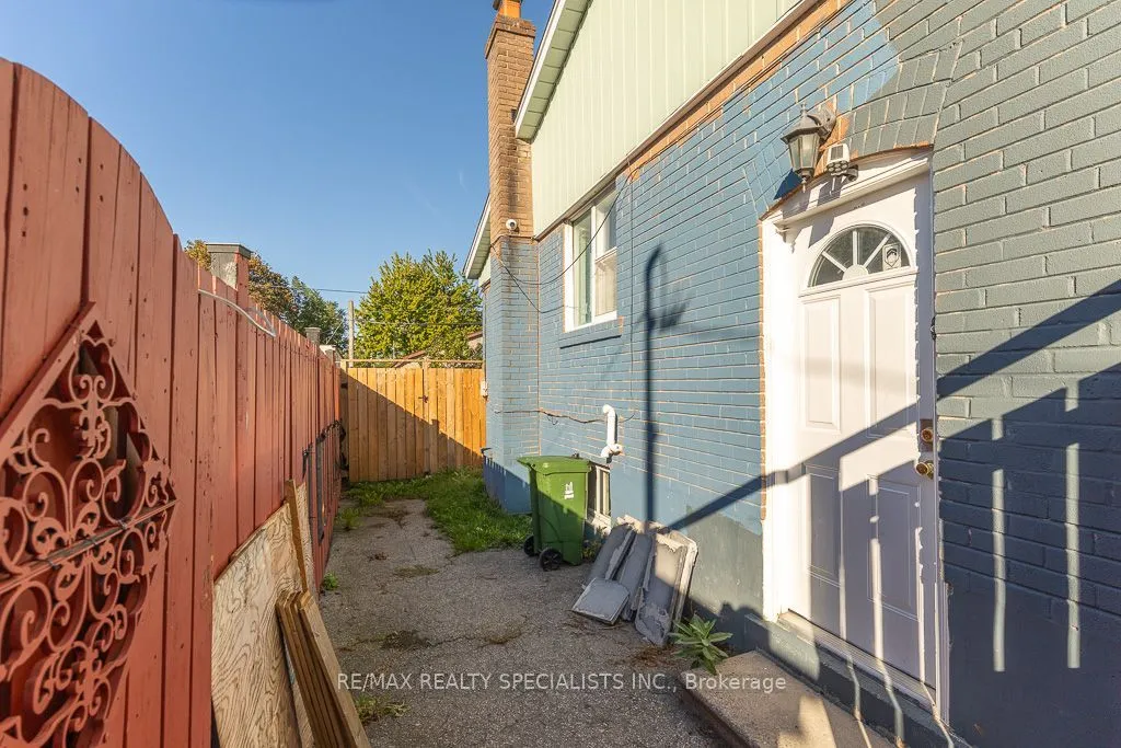 17 Huddleston Court — photo 45