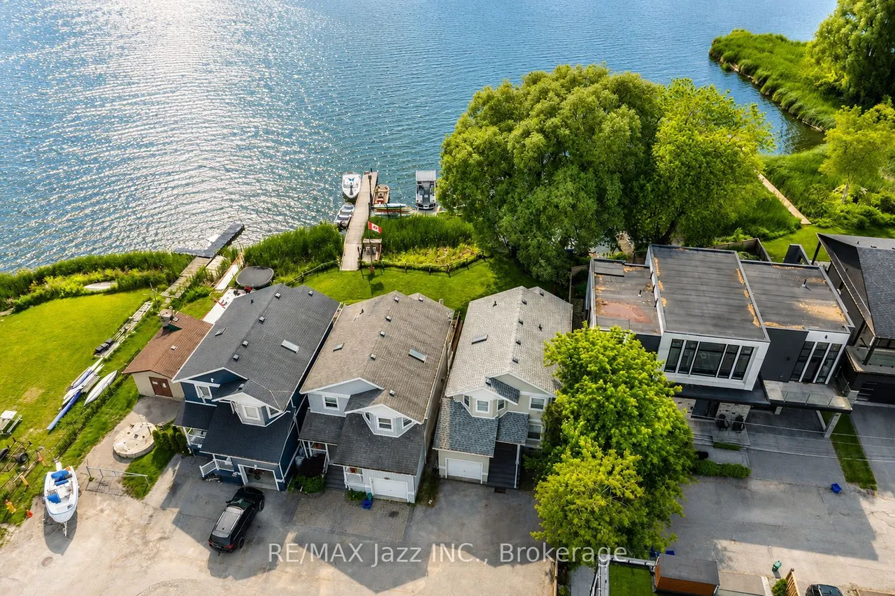 1236 Bayview Street — photo 2