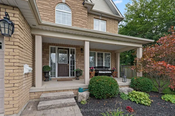 611 Capilano Crescent — photo 2