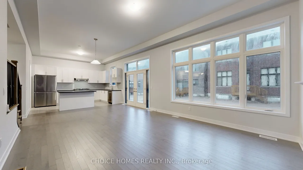 1042 Thompson Drive — photo 3