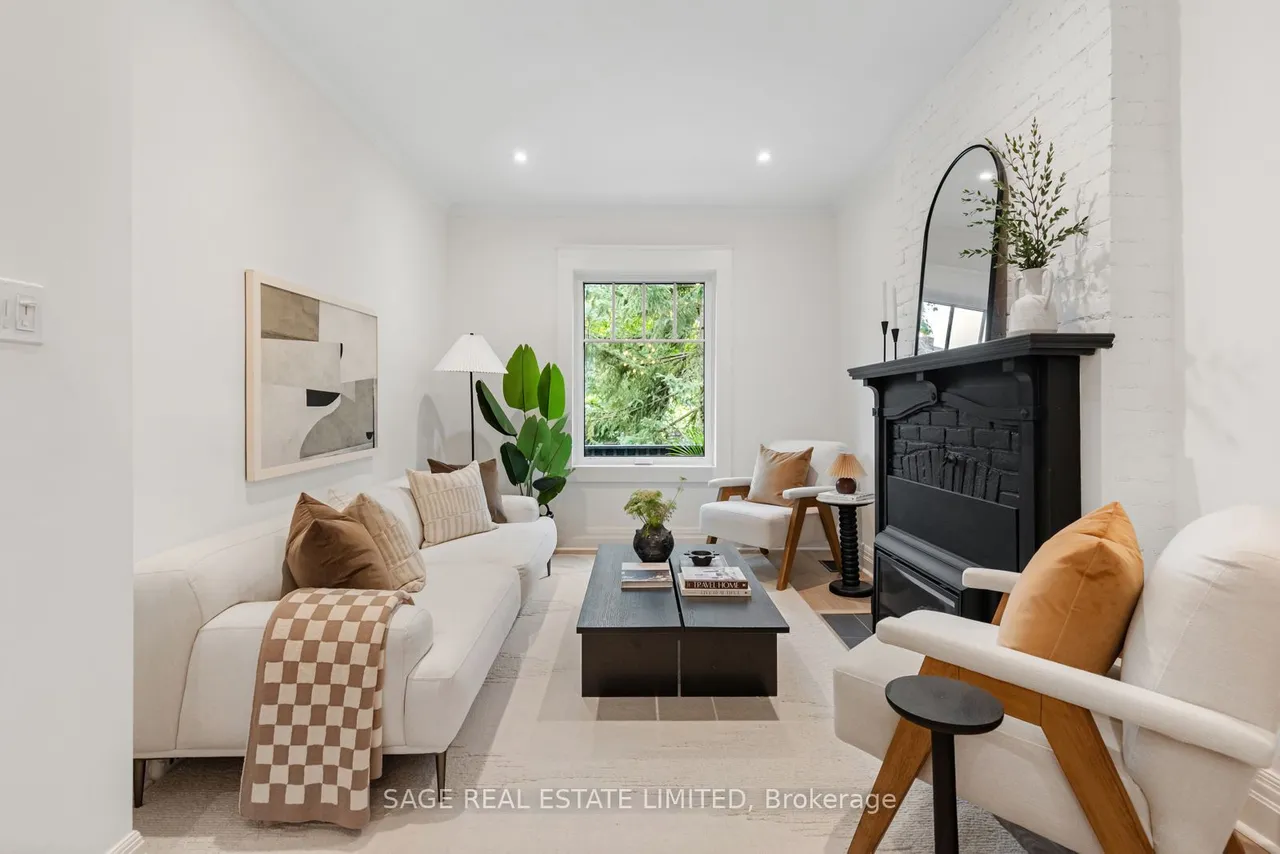 11 Bertmount Avenue — photo 2