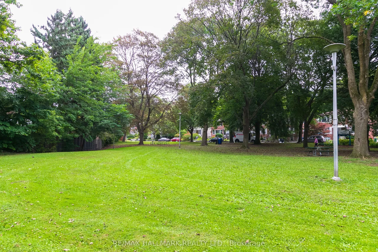 35 Love Crescent — photo 49
