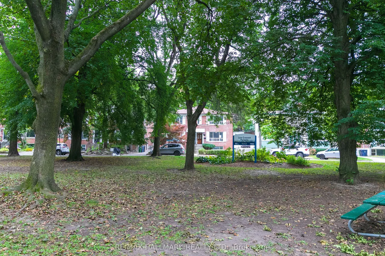 35 Love Crescent — photo 50