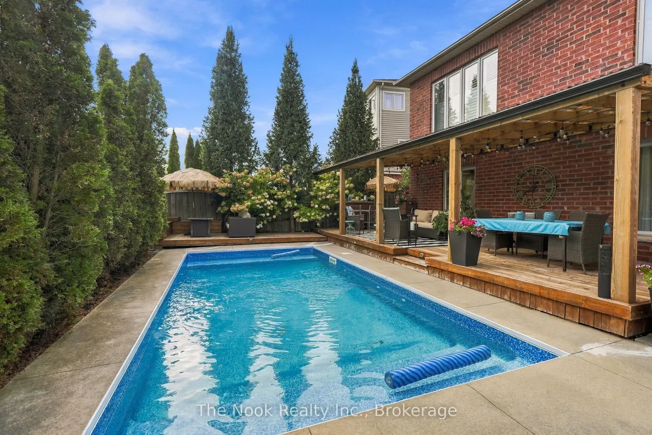 154 Ted Miller Crescent — photo 2