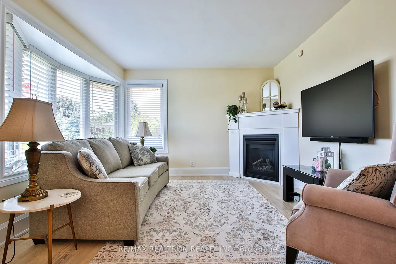 744 Shelley Avenue — photo 2
