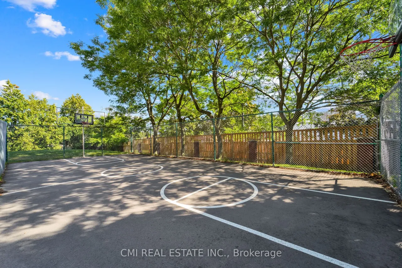 2466 Eglinton Avenue E — photo 36