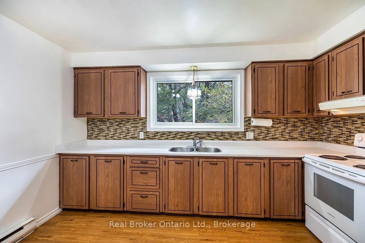 32 Strike Avenue — photo 3