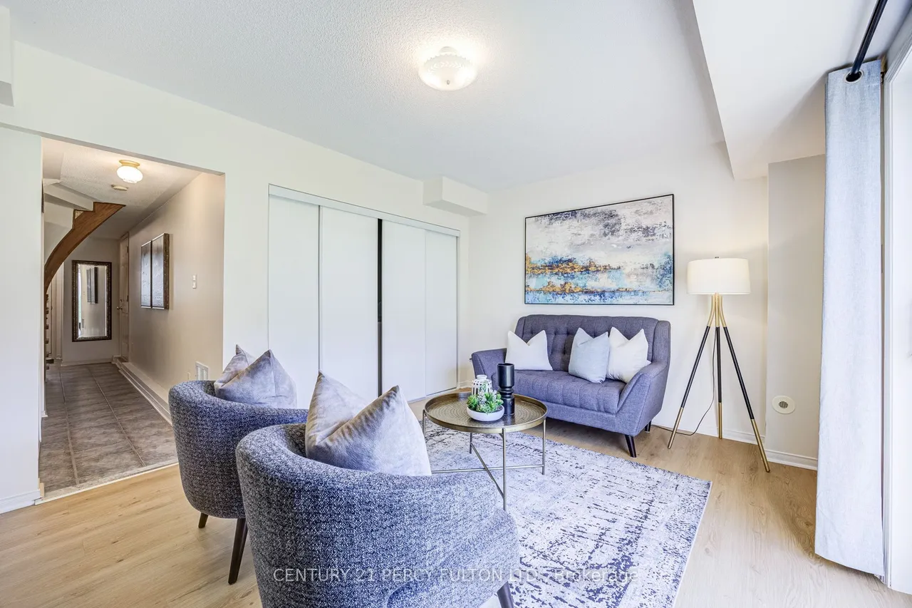 1532 Hummingbird Court — photo 3