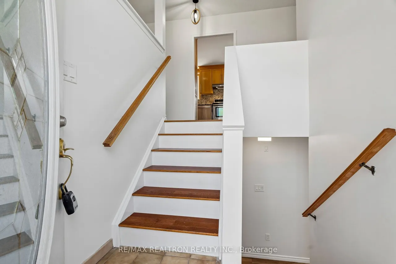 991 Cardinal Court — photo 3