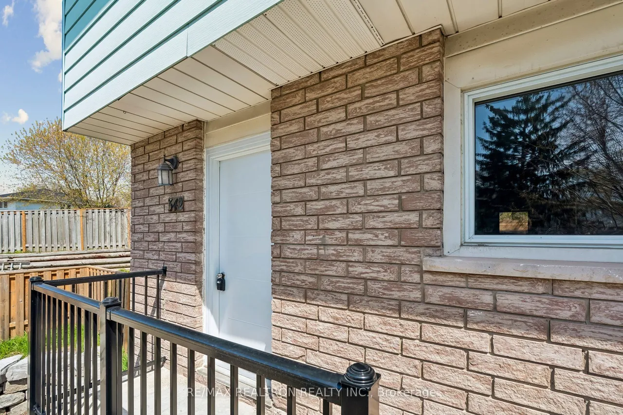 342 Fernwood Avenue — photo 2