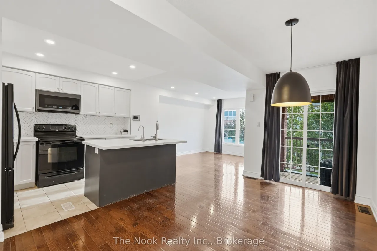 27 Blunden Road — photo 3