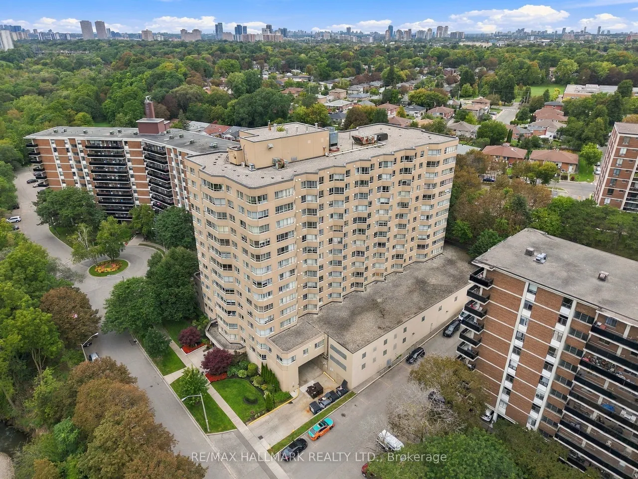 4 Park Vista — photo 2